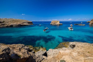 Comino, Malta 11 Temmuz 2022. Ünlü Mavi Göl 'ün görüntüleri. Malta.