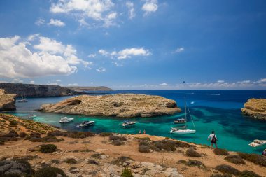 Comino, Malta 11 Temmuz 2022. Ünlü Mavi Göl 'ün görüntüleri. Malta.