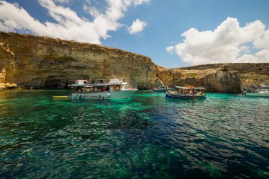 Comino, Malta 11 Temmuz 2022. Ünlü Mavi Göl 'ün görüntüleri. Malta.