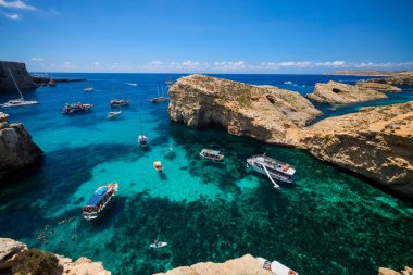Comino, Malta 11 Temmuz 2022. Ünlü Mavi Göl 'ün görüntüleri. Malta.