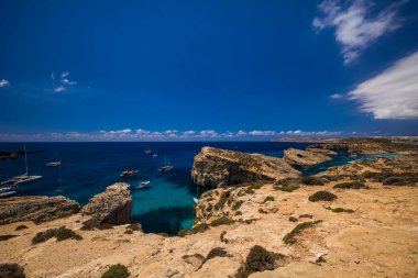 Comino, Malta 11 Temmuz 2022. Ünlü Mavi Göl 'ün görüntüleri. Malta.