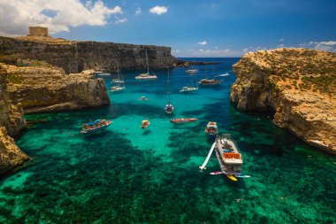 Comino, Malta 11 Temmuz 2022. Ünlü Mavi Göl 'ün görüntüleri. Malta.