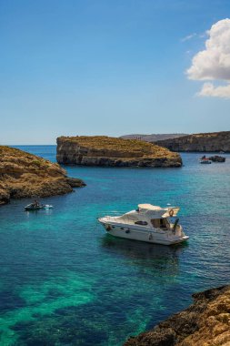 Comino, Malta 11 Temmuz 2022. Ünlü Mavi Göl 'ün görüntüleri. Malta.
