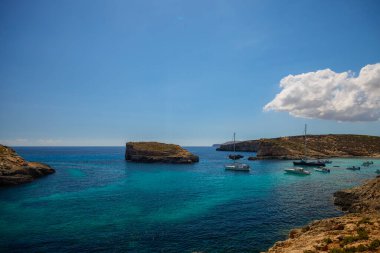 Comino, Malta 11 Temmuz 2022. Ünlü Mavi Göl 'ün görüntüleri. Malta.