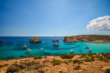 Comino, Malta 11 Temmuz 2022. Ünlü Mavi Göl 'ün görüntüleri. Malta.