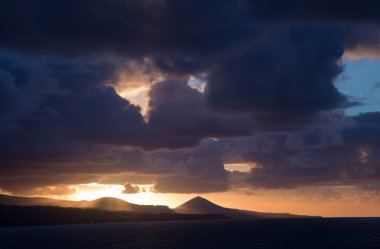 günbatımı üzerinde gran canaria