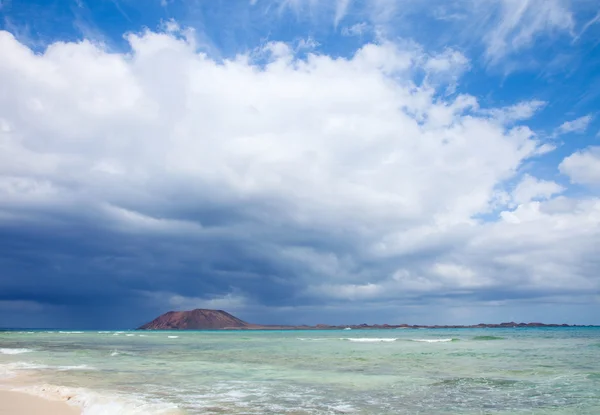 Fuerteventura, uitzicht richting isla de lobos — Stockfoto