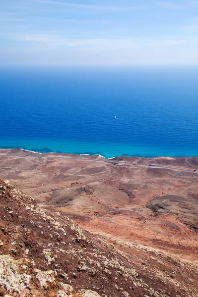 Noordelijke fuerteventura, uitzicht Oosten vanaf montana roja (rode spoortraject — Stockfoto