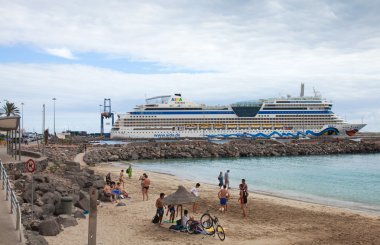 Fuerteventura, İspanya - 14 Kasım: cruise gemisi