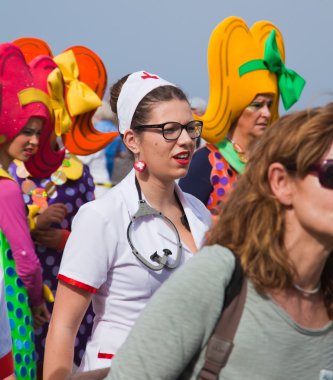 Puerto de la cruz, İspanya - 16 Şubat: Katılımcılar hazırlayın ve