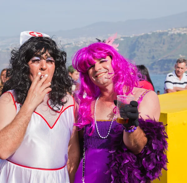 Puerto de la cruz, Spanje - 16 februari: deelnemers voorbereiden en — Stockfoto