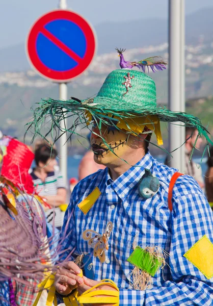 Puerto de la cruz, Spanien - 16 februari: färgglatt klädda parti — Stockfoto