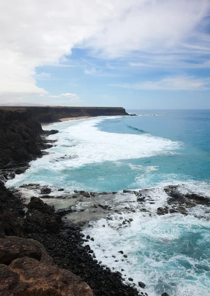 Eroded ripida costa occidentale di Fuerteventura — Foto Stock