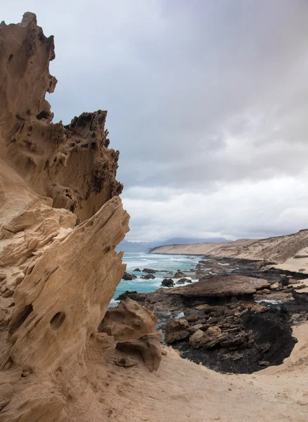 Eroderad västkusten i fuerteventura — Stockfoto