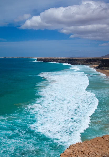 Erodovaná západního pobřeží fuerteventura — Stock fotografie