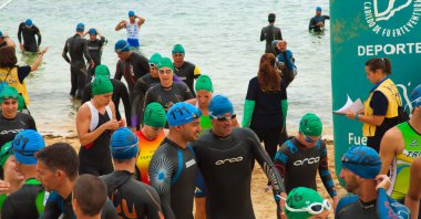 Corralejo - Nisan 07: Katılımcıların bir araya başlamadan önce