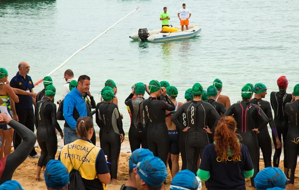 CORRALEJO - April 07: Participants assemble before the start of — Stock Photo, Image