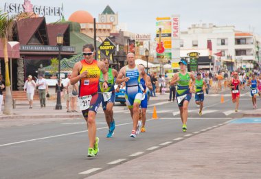 Corralejo - Nisan 07: Katılımcılar ra çalışan kısmında