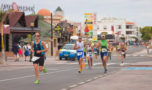 Corralejo - április 07: A résztvevők a futó része a ra — Stock Fotó