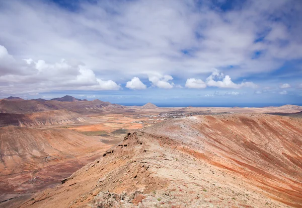 Binnenland noorden fuerteventura, uitzicht vanaf montana de ecanfraga — Stockfoto