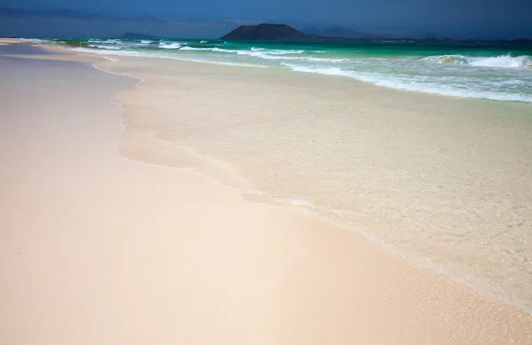 Northern Fuerteventura, Corralejo Flag beach, low tide — Stock Photo, Image