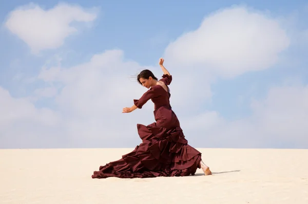 Bailarina de flamenco al aire libre sesión de fotos —  Fotos de Stock