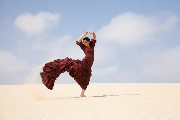 Bailarina de flamenco al aire libre sesión de fotos — Foto de Stock