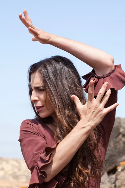 Robienie zdjęć na zewnątrz tancerka flamenco — Zdjęcie stockowe