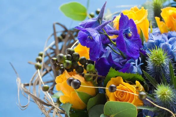 Beautiful blue and yellow bouquet — Stock Photo, Image