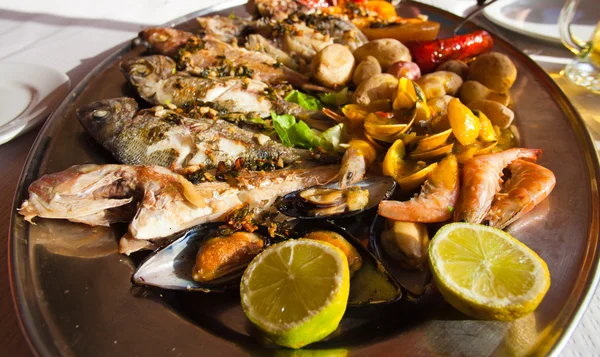 Bandeja de pescado — Foto de Stock