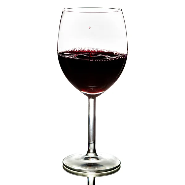 Nalít červené víno izolované — Stock fotografie