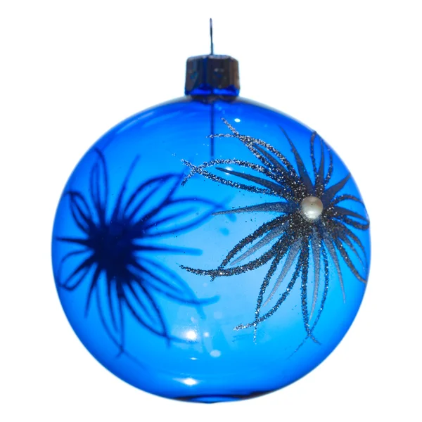 Blauwe chrstmas bauble geïsoleerd op wit — Stockfoto