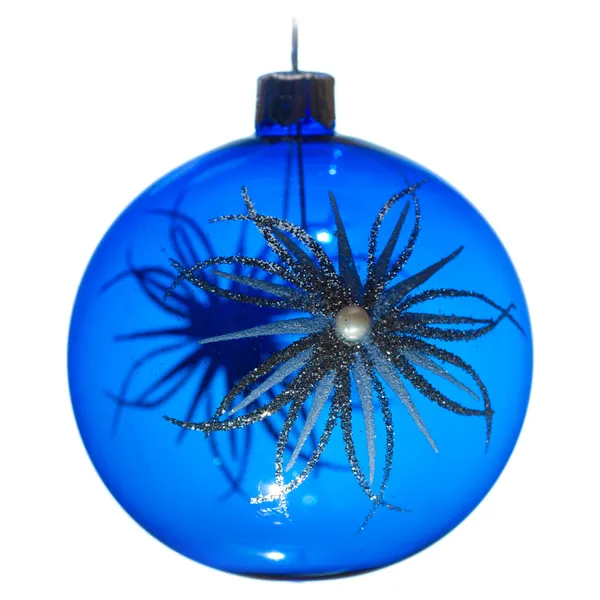 Blauwe chrstmas bauble geïsoleerd op wit — Stockfoto