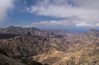 Gran Canaria, adanın merkezi manzarası, Las Cumbres, ie The Summits, Caldera de Tejeda coğrafi merkezi, Cruz de Tejeda geçidi çevresinden