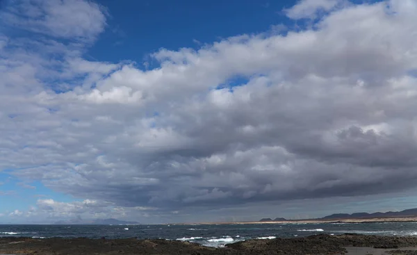 ファロ トストン灯台周辺の風景カナリア諸島フエルテベントゥラ島のラ オリヴァ自治体のエル コティロ村に近い — ストック写真