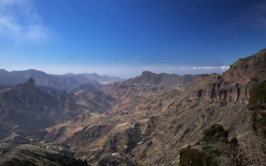Gran Canaria, adanın merkezi anıtsal kısmının manzarası, Las Cumbres, yani Zirveler