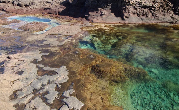 Gran Canaria Klidné Přírodní Mořské Jezírka Pod Strmými Útesy Severního — Stock fotografie