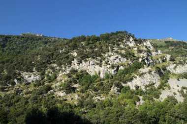 İspanya 'nın kuzeyinde, Cantabria' nın dağlık kesiminde, Kolados del Ason Doğal Parkı 'nda yürüyüş rotası.