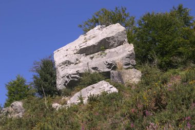İspanya 'nın kuzeyinde, Cantabria' nın dağlık kesiminde, Kolados del Ason Doğal Parkı 'nda yürüyüş rotası.
