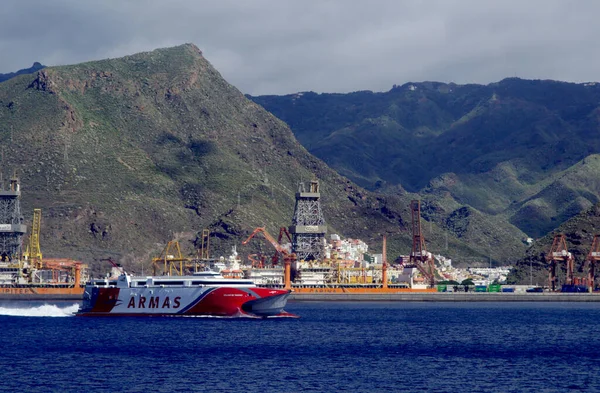Santa Cruz Tenerife España Abril 2022 Transbordador Marítimo Armas Sale — Foto de Stock