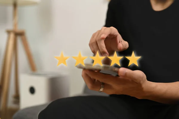 Young Man Pressing Smartphone Screen Giving Positive Feedback Gold Five — Stock Photo, Image
