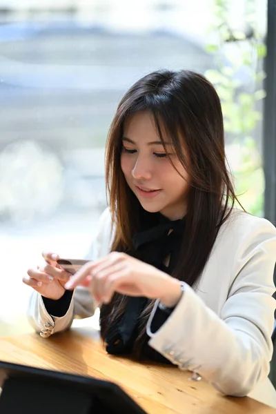 Beautiful Asian Woman Holding Credit Card Shopping Online Computer Tablet — Stock Photo, Image