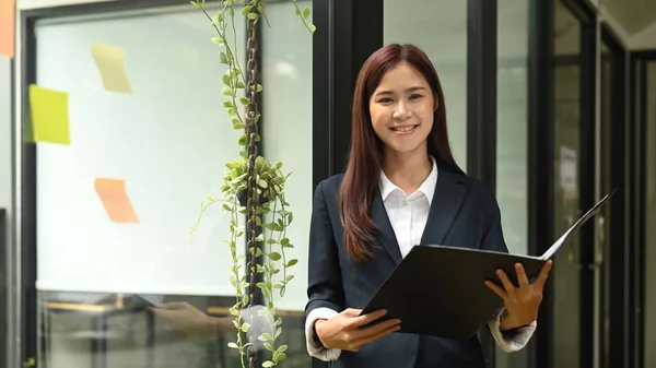 Young Asian Female Manager Formalwear Holding Folder Standing Glass Window — Stock Photo, Image