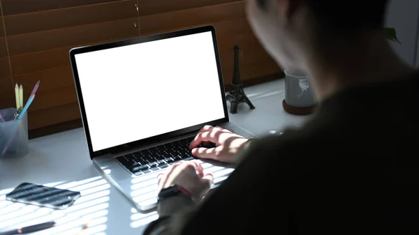 Shoulder View Male Freelancer Using Laptop Working Online Home Office — Foto de Stock