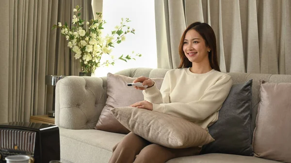 Happy Young Woman Watching Resting Couch Cozy Winter Autumn Weekend — Foto Stock