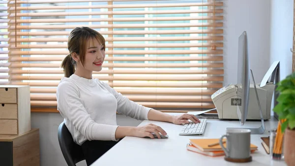 Positive Young Businesswoman Working Online Checking Business Email Computer — Photo