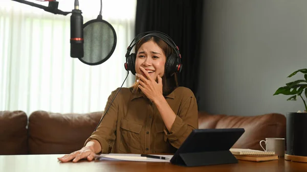 Excited Asian Woman Host Headphone Interviewing Guest Streaming Podcast Small — 스톡 사진