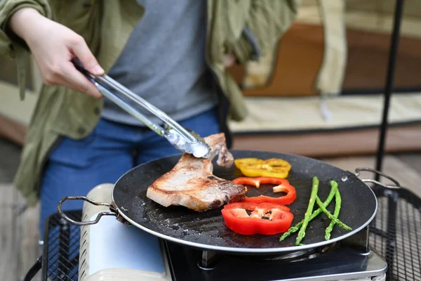 Cropped Shot Woman Grilled Bbq Portable Gas Stove Camping Travel — Photo