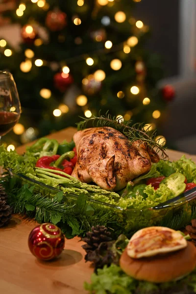 Traditional Thanksgiving Dinner Meal Roasted Turkey All Sides Dishes Wooden — Stock Photo, Image