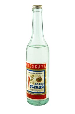 beyaz zemin üzerine Rus votka
